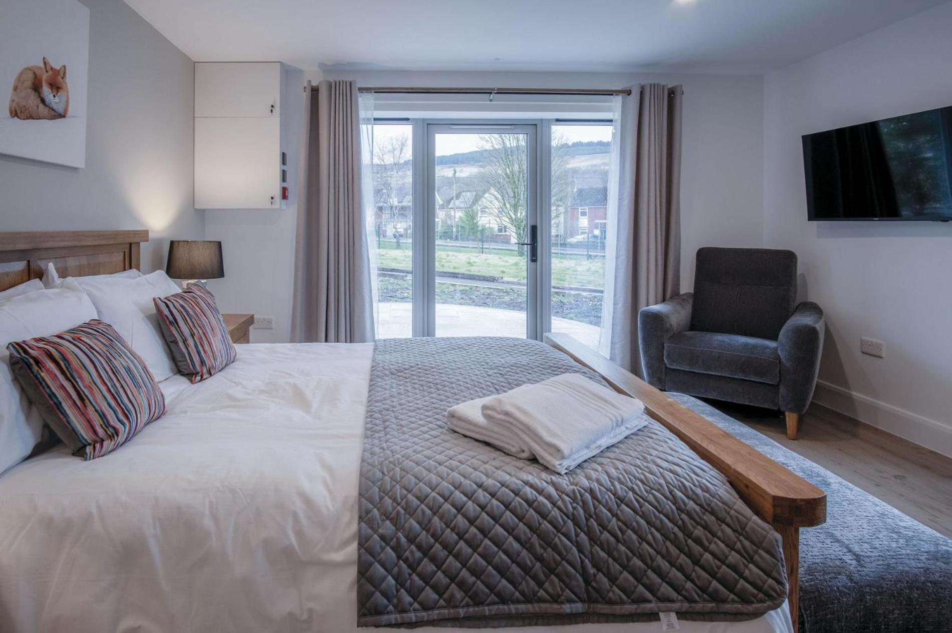 Suite 7 - Sleeping Giant Hotel - Pen Y Cae Inn Brecon Eksteriør billede
